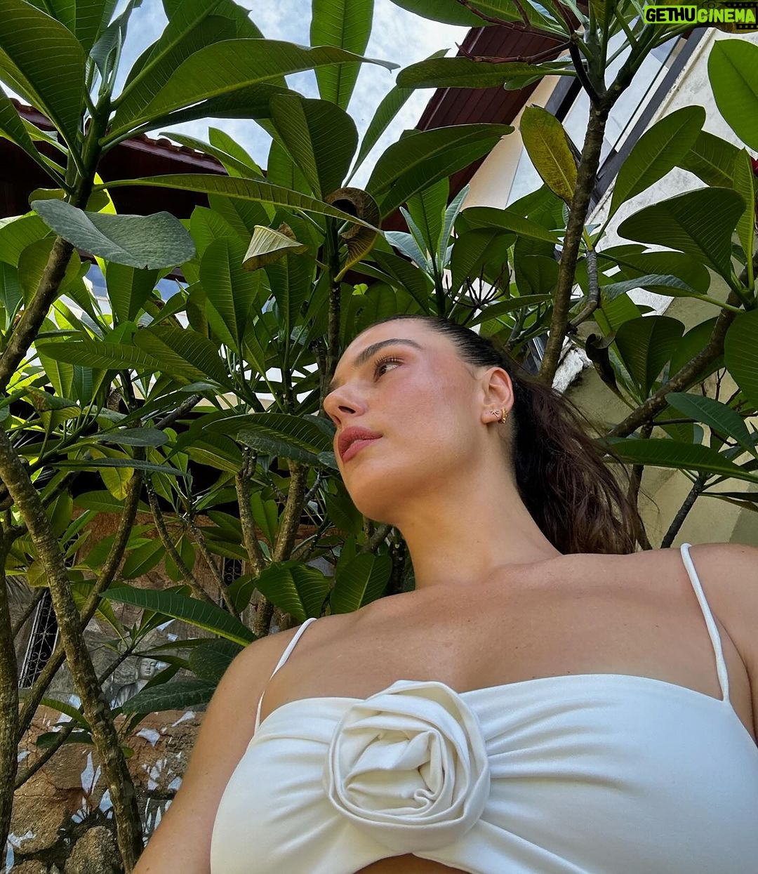 Isis Valverde Instagram - Esse look >>>>