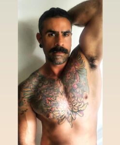 Israel Zamora Instagram - Rocking the daddy stache..