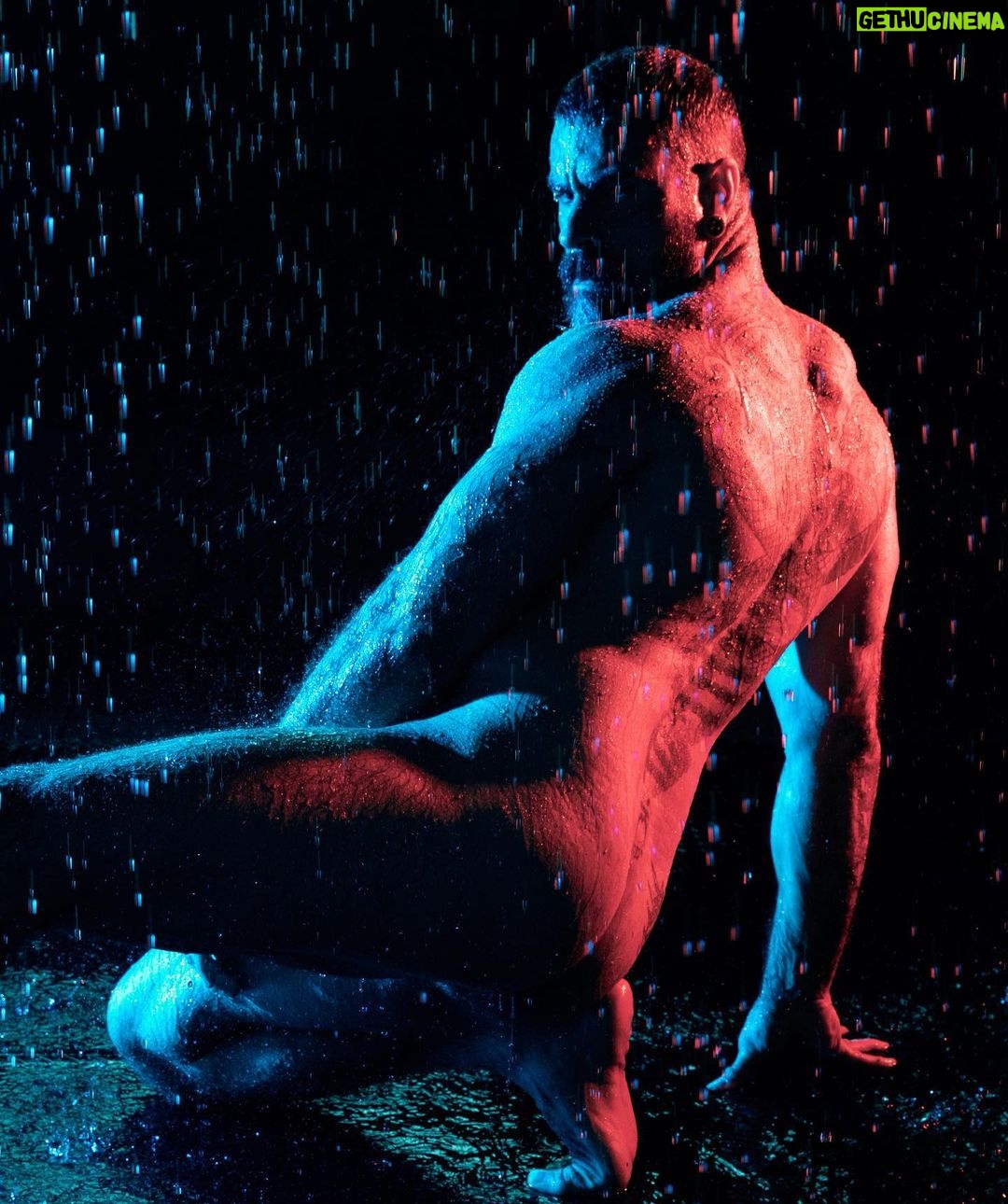 Israel Zamora - 5.8K Likes - Water in motion
Photoshoot by the very talented @arroyo_photos