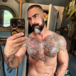 Israel Zamora Instagram - Back to basics with a good shave and fade @mikeysbarbershopla