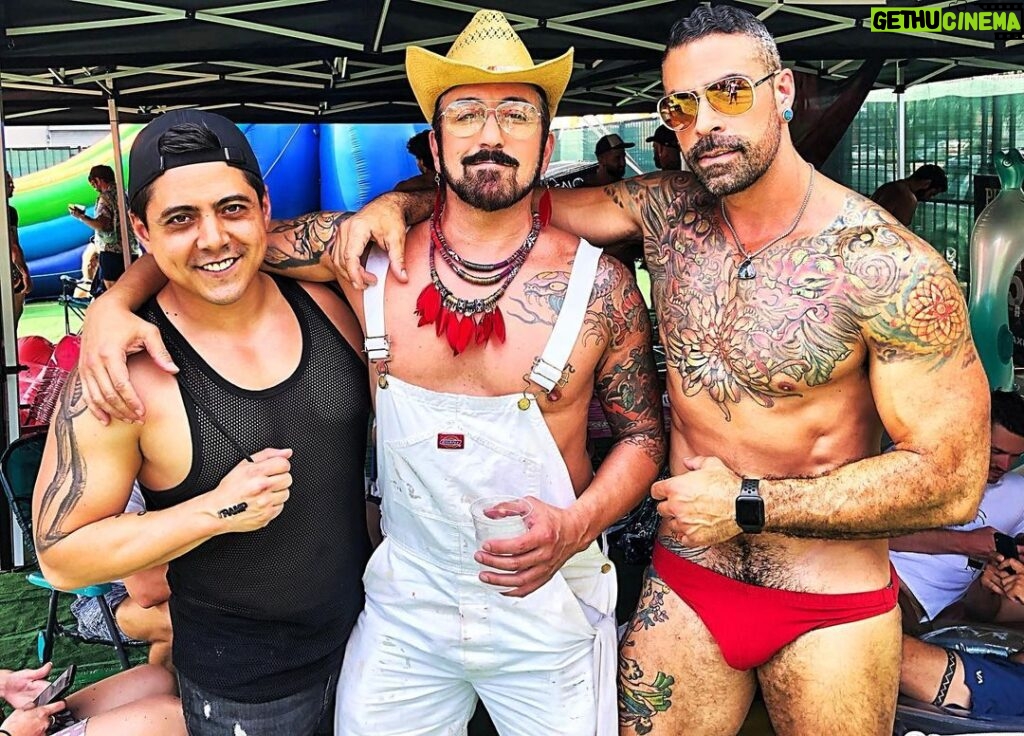Israel Zamora Instagram - The last @summertramp of the season with these two amazing humans #beautiful #losangeles #queer #culture #scruffygay #gaydaddy #gaymuscle #tattoo #beautifulmen #sexygay