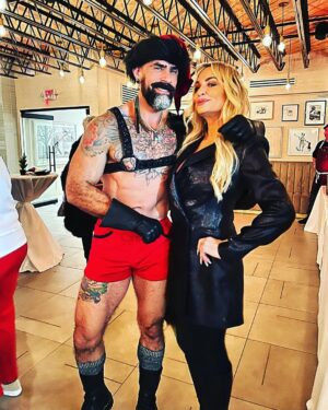 Israel Zamora Instagram - ‘tis the season for the holidays, this weekend, I was in Laguna for a private holiday party as a sexy Santa and this beautiful goddess was there too…. Taylor Armstrong✨💖✨