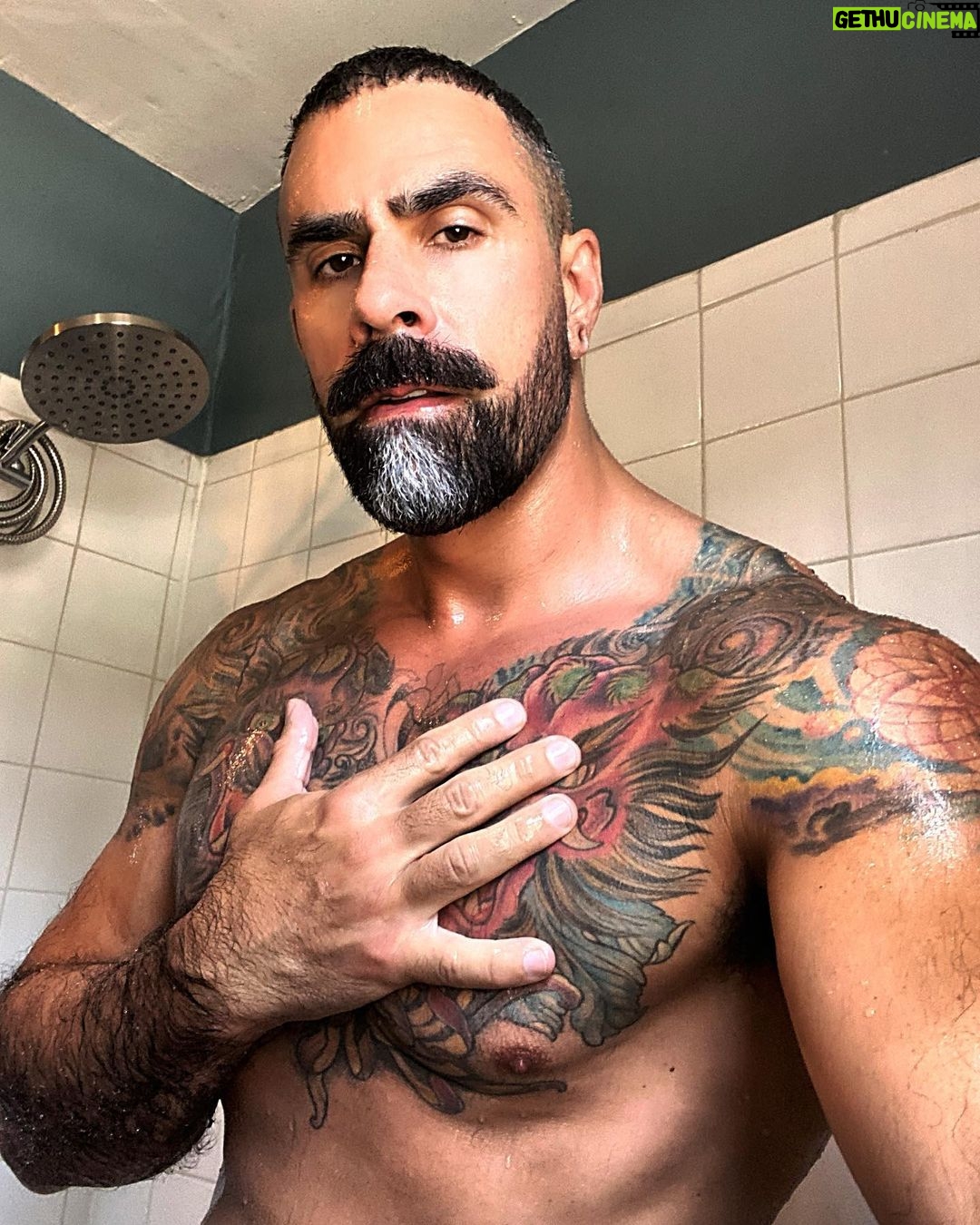 Israel Zamora - 7.7K Likes - Fresh shave and fresh from the shower