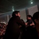 Itchnakorn Pheungkiatrasmee Instagram – ยินดีกับมึงด้วย กับรางวัลมือกีต้าร์ยอดเยี่ยม ไม่เสี่ยงแรงที่สั่งสอน ภูมิใจในตัวลูกศิษย์ จากนี้ขอให้น้องนำรางวัลและความสำเร็จที่ได้ ไปพัฒนาตัวเอง พัฒนาอุตสาหกรรม พัฒนาประเทศ ปราบโกง ปราบคอรัปชั่น แก้ไขปัญหารถติด เศรษฐกิจ มลพิษของโลก ภาวะโลกร้อน ตลอดจนถึงปกป้องโลกใบนี้จากภัยคุกคาม ก๊อตซิล่า แย้ยักษ์ สัตว์ประหลาดจากต่างดาว เอเลี่ยน และอีกมากมาย หวังว่าน้องจะแบกรับภาระนี้ด้วยความภาคภูมิใจ และใจที่เป็นสุข ยินดีด้วยครับ
Pannasit Sukhotu

#theguitarmag #taitosmith