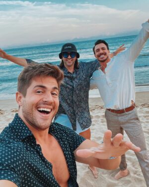 Ivo Arakov Instagram - Our last goodbye with summer ‘22 🌴