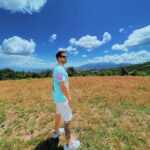 Ivo Arakov Instagram - Out there in 🌾, naming clouds! We have 🦀 some are🐠 and big 🐋 too ⛅️ Bankya