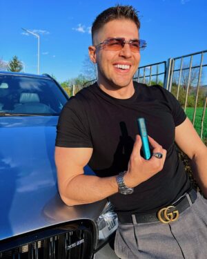 Ivo Arakov Instagram - “Емоцията от пътя е по-важна отколкото крайната дестинация” @pulzebulgaria