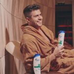 Ivo Arakov Instagram - Освежаващи празници с Head & Shoulders Menthol 🎉✌️😄 @headandshouldersbg Sofia, Bulgaria