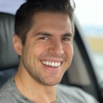 Ivo Arakov Instagram - Сменям стила! Коя визия ви допада най-много? Гласувайте от в коментар с 1 до 10 за да съм сигурен, че ще взема най-правилното решение! 😁 Снимка и обработка @georgevachev 🎉