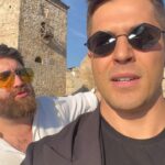 Ivo Arakov Instagram - Мъдрости от древността! Аристотел, Платон, Архимед е само до сутрешното кафе… ✊😁🖼️ Fortress