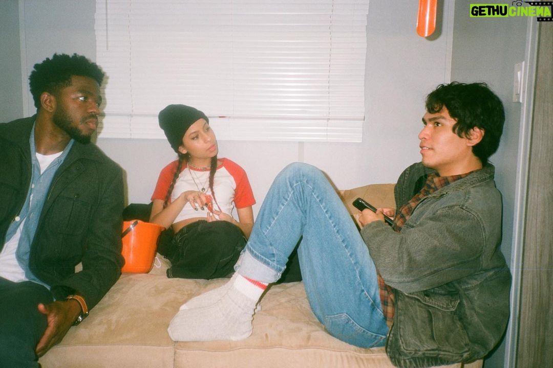 Izabella Alvarez Instagram - Welcome to Greylock — we’ve been expecting you It’s been one crazy ride since we filmed season 1 during COVID in a foreign country. But I couldn’t have asked for a better cast while doing it. I love these people with everything in me and I hope tonight you fall in love with everyone as well. The Republic Of Sarah TONIGHT 9PM PST on @thecw We hope you enjoy 🤍