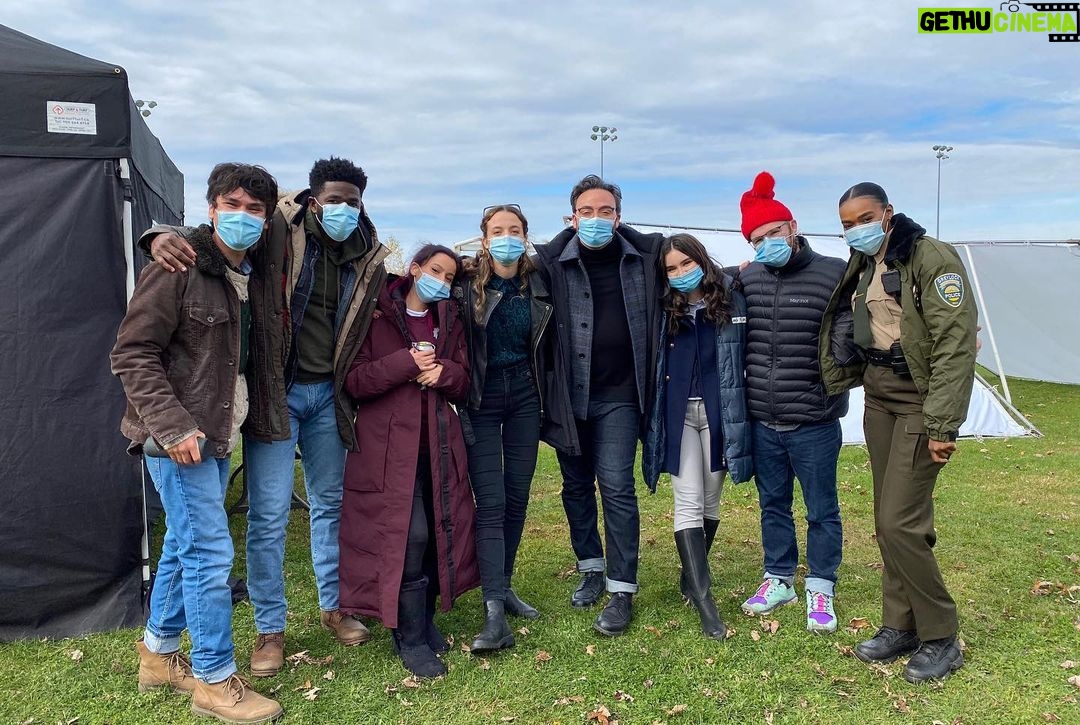Izabella Alvarez Instagram - Welcome to Greylock — we’ve been expecting you It’s been one crazy ride since we filmed season 1 during COVID in a foreign country. But I couldn’t have asked for a better cast while doing it. I love these people with everything in me and I hope tonight you fall in love with everyone as well. The Republic Of Sarah TONIGHT 9PM PST on @thecw We hope you enjoy 🤍