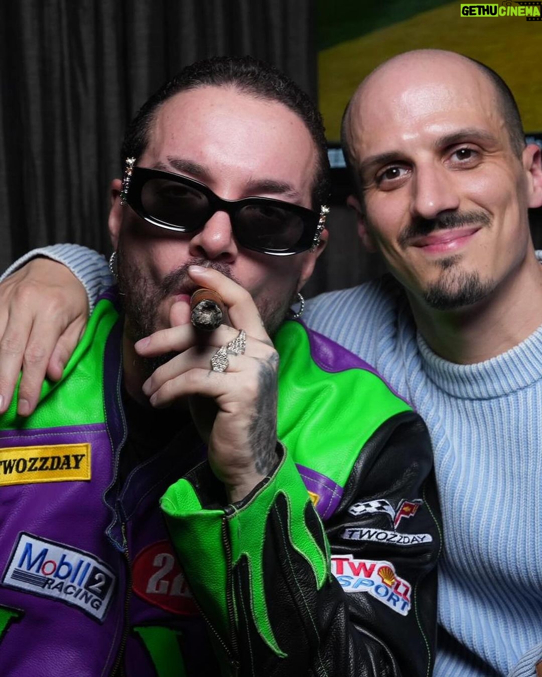 J Balvin Instagram - 1. Que Chimba 2. Sonido, sonido, soundcheck 3. Con la jefa en camino 4. Como dice? @f1 5. Outfit check 6. Con mi amigo @richardmille 7. Con mi otro amigo 8. El cono 😂 9. Mi gente 10. J Balvin men @spherevegas