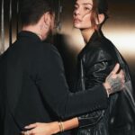 J Balvin Instagram - La magia de conectar y la suerte de coincidir @tiffanyandco #Tiffanyandco #LockWithLove
