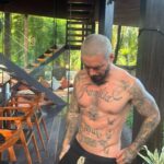 J Balvin Instagram - Ahí dejo pa que vean lo sexy que estoy 😂😂😂y la ultima foto es la más dura 🔥🇨🇴 #EnAlta