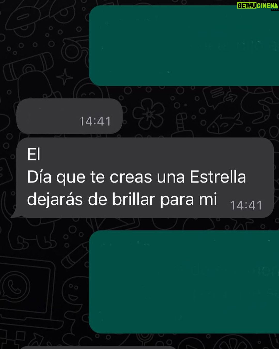 J Balvin Instagram - Por mucho que la vida a veces nos de esos días en donde todo es diferente, lo que vale es sonreír, enseñar los dientes no tiene costo, la vibra en alta y el corazón entregado hacia los que más queremos. Un dia a la vez porque hoy es lo único que en realidad tenemos y ustedes son los que me brindan esa energía para continuar, no vamos a parar. Jose.