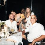 J Balvin Instagram - Feliz cumpleaños a uno de los pilares más importantes de mi vida, gracias por llenar cada lugar que visitas con tu luz y felicidad, por enseñarme de tu sabiduría, a disfrutar de los detalles más pequeños haciéndolos que los sienta de una manera gigantesca. Te amo ❤️