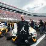 J Balvin Instagram – Es un honor para mi poder tener a mi lado a personas que siempre he admirado y hoy ver que somos un equipo, que somos amigos y que somos embajadores del atardecer de Medellín en mi propio carro en Nascar! Nunca dejen de soñar y trabajar por cumplir los objetivos ⚡️ GRACIAS Jordan, gracias @tyler_reddick