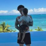J Balvin Instagram - Con Río en el Mar !! Enfocado en en el simple arte de importarme un culo todo . ⚡️⚡️⚡️