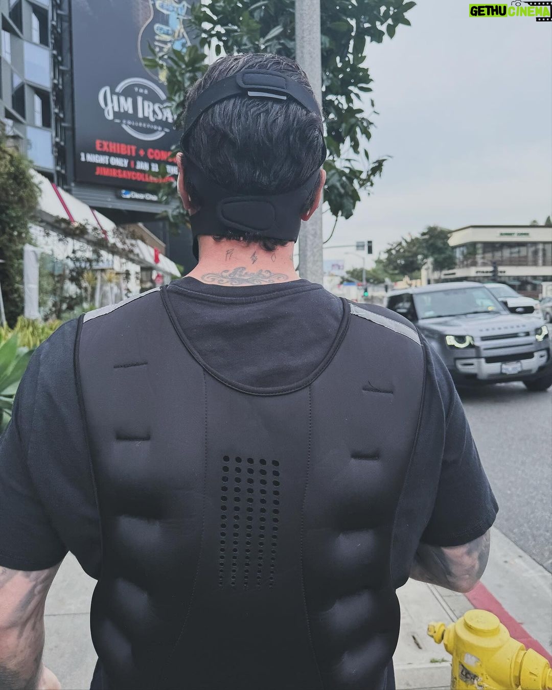 J Balvin Instagram - Un día en Los Angeles ⚡️⚡️⚡️