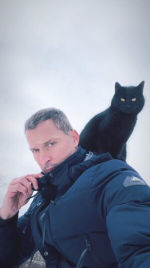Ján Koleník Instagram - 🐈‍⬛ #guard