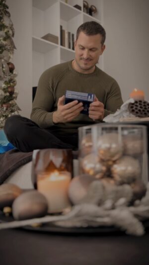 Ján Koleník Instagram - 🎄V čom sa pre Vás skrýva sila vianočných sviatkov?

🌊 Pokojný a zmyslový efekt, ktorý pretrvá, sa skrýva v ACQUA DI GIO EAU DE PARFUM, v darčekovom sete XMAS ACQUA DI GIÓ 🎁

@armanibeauty #armanibeauty #AcquadiGio #Armanifragrance #spolupraca