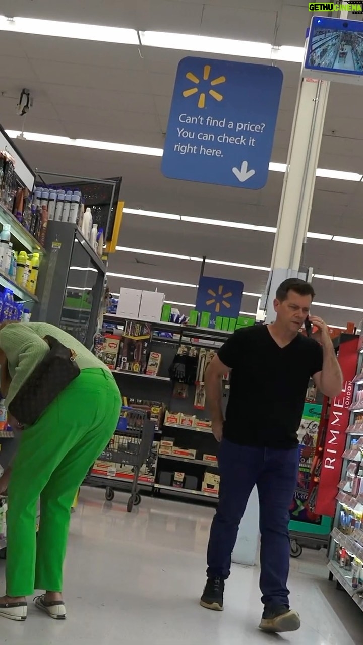 Jack Vale Instagram - βHey Lisa!βπ³π¨ #reels