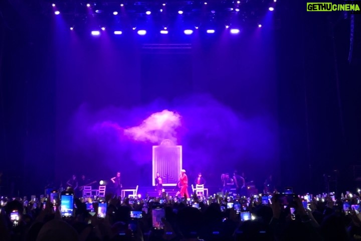 Jackson Wang Instagram - MAGIC MAN WORLD TOUR 2023 SOUTH AMERICA . 📍Chile . I felt Chile 🇨🇱 in my blood The energy felt like a hug to my soul. I hope u all can relate to my story and feel it inside. Hope u all had a great time, entertained, and think more about urselves , about the magic in u. The standard of happiness & satisfaction to urself, in ur own standard. That’s all it matter to me as a performer / entertainer / artist. I cherish and love u all very much. Safety always comes 1st when we do anything. AND! I got to go around town for two days just taking naps on the ground at the fields breathing Chile air staring into the sky Got a chance to go eat local food & feel the city Went to the underground area for fashion to check out art pieces & work by local artists. Met some of u on the streets, asked some of u where to go cuz i got lost 😳 It was such an experience that i have been wanting for a while. Not like in the past, just airport, hotel, venue back & forth and hop out the city. Thank u so much #Chile Thanks to my man @djignaciojavier for sharing his soul in music 🔥🔥 Hope to see u again! Next time we go hang out ! Gracias Chile ! 🇨🇱 📸📹🎬 🇨🇱Chile @el.eme #MAGICMANWorldTour #JacksonWangWorldTour #TEAMWANGrecords @teamwang I’m in #MexicoCity Can’t wait for tmr 💋 At ARENA CDMX Chile,Santiago