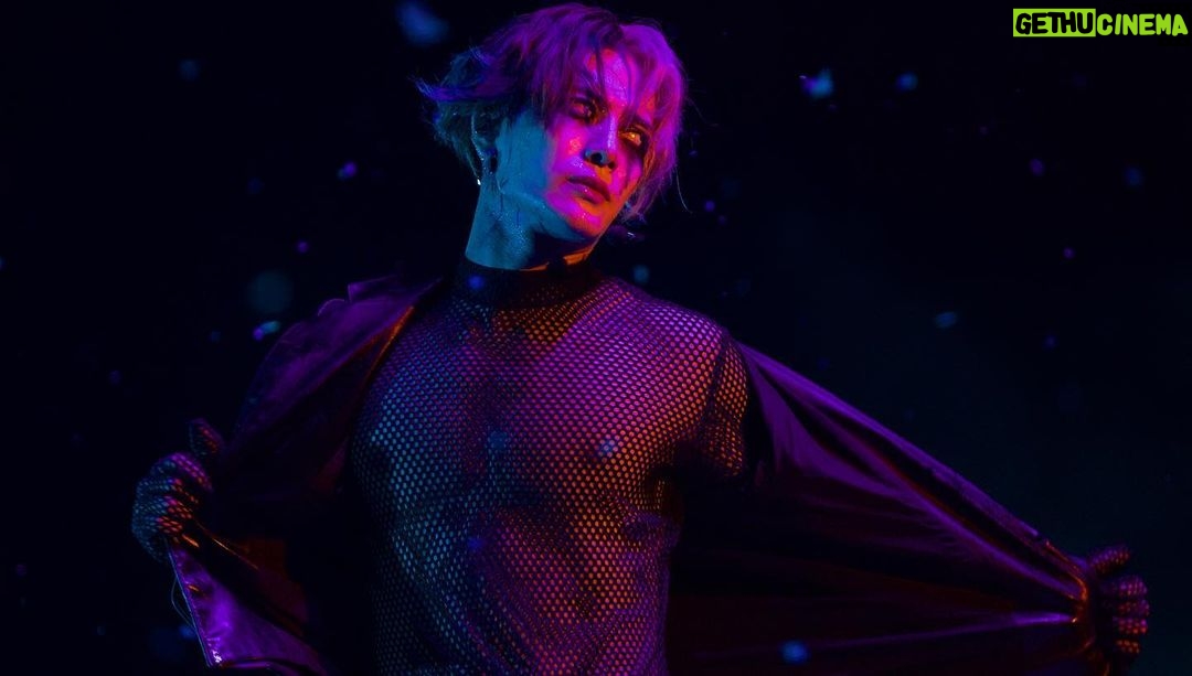Jackson Wang Instagram - MAGIC MAN WORLD TOUR 2023 SOUTH AMERICA . 📍Argentina I had such a short but impactful experience in Argentina 🇦🇷 Definitely Not enough.. I wish I can bring u all up the stage next time & jump / scream /sweat/ dance just. Stress & negative obstacles, just let it all out. I am grateful that I get to perform , entertain and share thoughts with u all, and thank u for allowing me to share my story as an artist and as a human. Hope u could relate to my story. And ! I wish I can stay in South America longer, being able to communicate with u all more or even just hang out in the fields with u all for longer. Really wanna experience way more about the city and local culture , wish i could be a part of it 😔 Also: Thank u so much for the man himself @robleis for killing it & sharing the stage with me Such an honor my brother I wish we could spend more time together & talk about anything! U are such an amazing performer 🙌 I will be back! I promise Til then, plz be safe and stay positive Find ur own standard Find ur own magic Gracias #Argentina 🇦🇷💋 📸📹🎬 🇦🇷Argentina @yarcho; Francisco Manuel Barrachina; @raginzeng #MAGICMANWorldTour #JacksonWangWorldTour #TEAMWANGrecords @teamwang Buenos Aires, Argentina