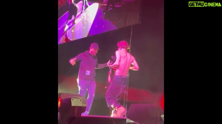 Jackson Wang Instagram - MAGIC MAN WORLD TOUR 2023 📍New York was the half way through the American tour already 💔 I will never forget the experience I had throughout the journey American tour I hope u all enjoyed, got a little closer to me as a person and brought some thoughts home for urself. That’s all I care about. It’s not about me, it’s about u. I just happened to be there at that moment in ur life as an artist out of millions to remind u that u are an unique individual and u deserve the most to be happy. And It’s okay to be not okay sometimes. I love u Find ur magic💋 . #MAGICMAN2 #MAGICMANWorldTour #JacksonWangWorldTour #TEAMWANGrecords @teamwang Tmr in SÃO PAULO at Espaco Unimed with @alok will be the start of my other half American Tour I’m currently in Brazil now. “ Hi Brazil🇧🇷” was such a thing for me and finally I get to be here, it feels unreal😳 Barclay Center Brooklyn, New York
