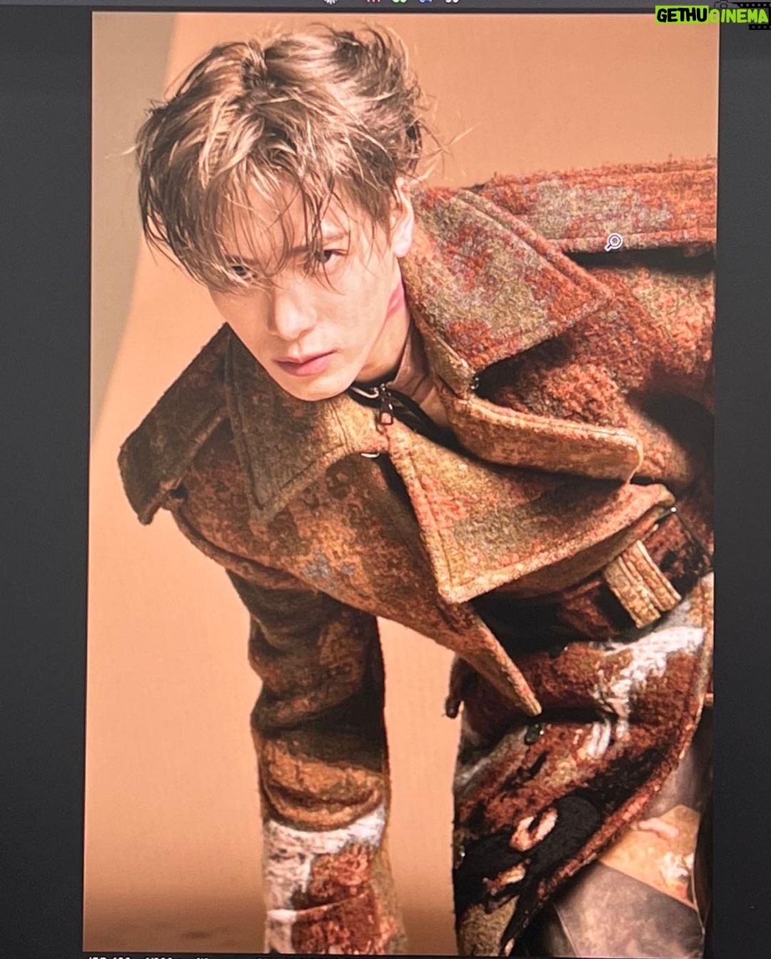 Jackson Wang Instagram - OCT < anniversary > cover @voguesingapore Bcut . #MAGICMAN Kiss me on tour 💋