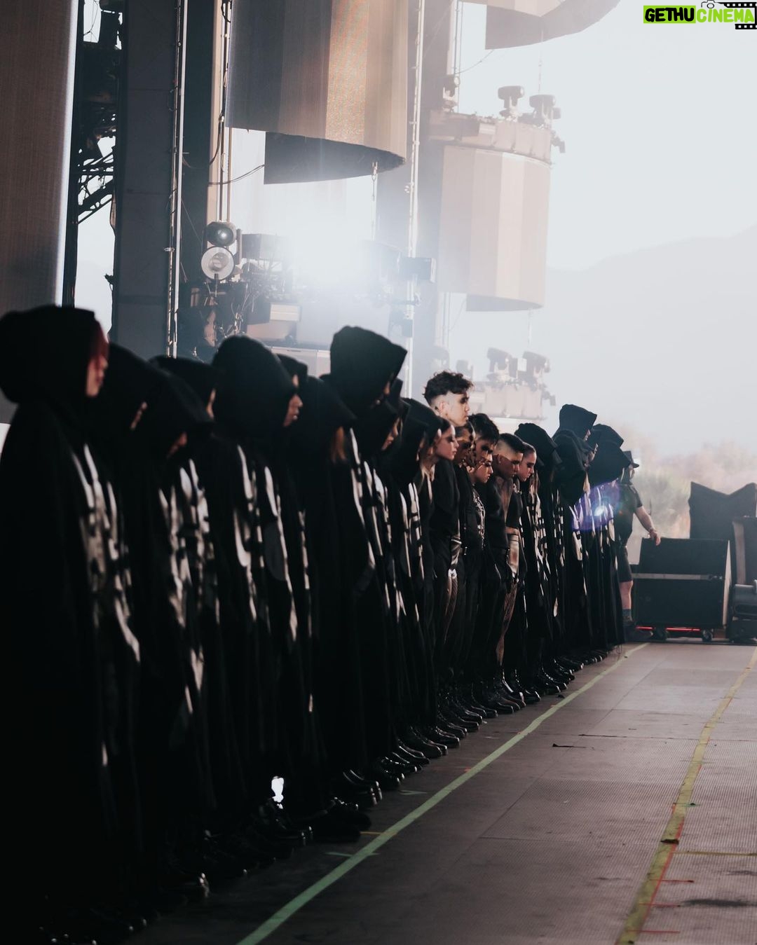 Jackson Wang Instagram - Coachella 2023 has been really a complicated memory. In the middle of my 1st world tour, in the middle of having an unstable state of mindset, in the middle of finding myself in the lost, and in the middle of various things happening around me. Ups and downs were crazy, and it’s still crazy at the moment for me. But I gained something really meaningful to me. A group of real friends & family. Not only the fact that they are really talented human beings, but they are positive, encouraging, inspiring and good energy. I personally think it’s not easy to have simple, honest, and transparent conversations with anyone in any industry. Thought it was okay but it can turn out nothing like u can imagine. The intention and set of gestures slowly gets revealed when it’s too late to do anything about it anymore. But of course, it’s a part of life we all have to experience and go through to grow,l ancompletely fine with. Also fortunate that I get to learn to cherish the repetitive pain over years and accept reality in different conditions. Everyone is just different. But I got to experience what I have always wanted in life with this circle of people. Not just about work, but about life - about the standard of happiness & satisfaction. About what is the standard of perfect to every single one of us. About what we believe, what we love and what our gut feeling tells us. That is perfect to us. That’s our magic. It’s magical and I cherish every moment of it. I really want to thank them truly for being who they are, and I’m so grateful to be able to connect with these amazing people. And you know it’s a real one when you can already envision spending time together with the people in ur late age when nothing matters but your standard of happiness. The fam @kinjaz @seanlew @madison_olandt @_anthonylee_ @v1nh @bam_martin @carlodarang @kayceerice @audreylanepartlow @mack.jarrett @kathcheng @kevinlimagic @wally.seo @ihannofficial @darylk_ @choiyikwan @teamwang @88rising @ryce_ent Tonight I’m having the LA #MAGICMANWorldTour