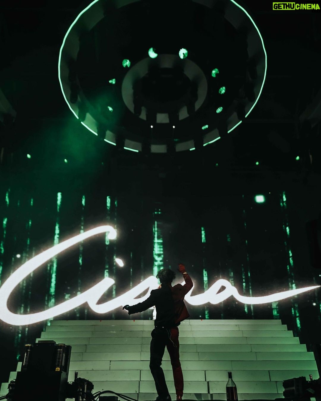Jackson Wang Instagram - #SLOW - Jackson Wang & Ciara Out Now Link in BIO . @ciara She is a legend and an icon A dream , an inspiring experience for me artistically & personally ❤️ . Stay tuned for Slow MV and #MAGICMAN2 . LINK IN STORY . #JacksonWangandCiara #JacksonWangCoachella #TEAMWANGrecords @teamwang @88rising 📸 by @lindseyblane @deaniechen I’m back on socials and on the run for #MAGICMAN2 Talk to me 💋