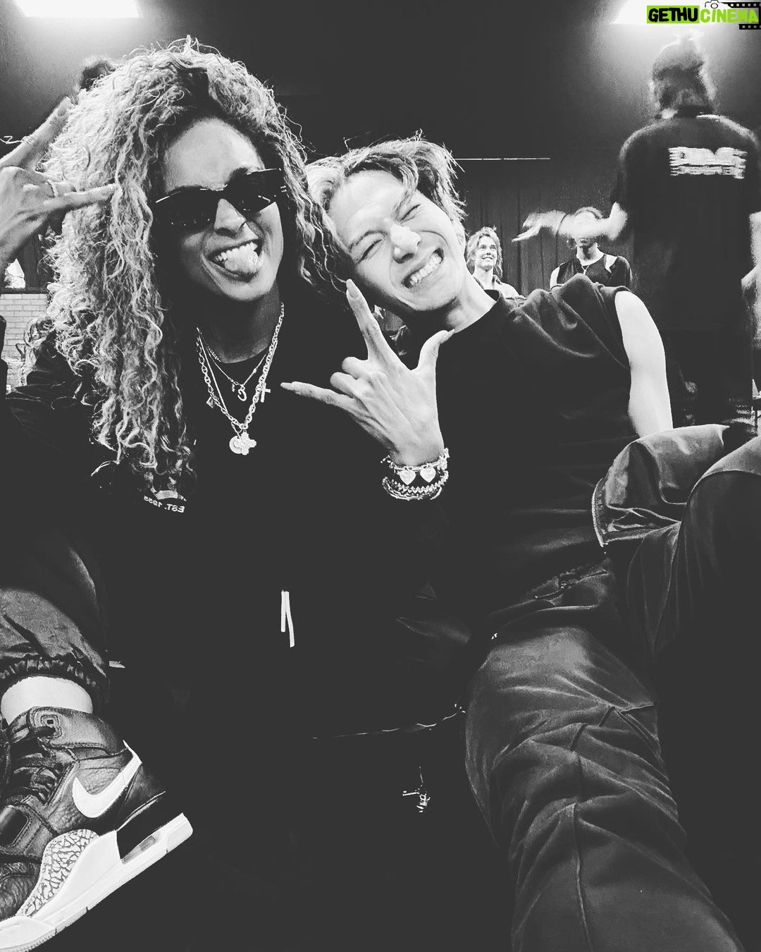Jackson Wang Instagram - #SLOW - Jackson Wang & Ciara Out Now Link in BIO . @ciara She is a legend and an icon A dream , an inspiring experience for me artistically & personally ❤️ . Stay tuned for Slow MV and #MAGICMAN2 . LINK IN STORY . #JacksonWangandCiara #JacksonWangCoachella #TEAMWANGrecords @teamwang @88rising 📸 by @lindseyblane @deaniechen I’m back on socials and on the run for #MAGICMAN2 Talk to me 💋