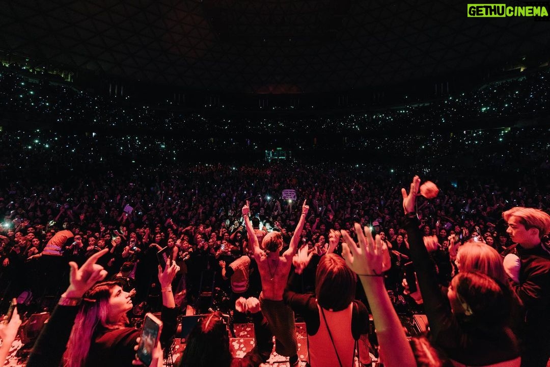 Jackson Wang Instagram - MAGIC MAN WORLD TOUR 2023 SOUTH AMERICA . 📍Chile . I felt Chile 🇨🇱 in my blood The energy felt like a hug to my soul. I hope u all can relate to my story and feel it inside. Hope u all had a great time, entertained, and think more about urselves , about the magic in u. The standard of happiness & satisfaction to urself, in ur own standard. That’s all it matter to me as a performer / entertainer / artist. I cherish and love u all very much. Safety always comes 1st when we do anything. AND! I got to go around town for two days just taking naps on the ground at the fields breathing Chile air staring into the sky Got a chance to go eat local food & feel the city Went to the underground area for fashion to check out art pieces & work by local artists. Met some of u on the streets, asked some of u where to go cuz i got lost 😳 It was such an experience that i have been wanting for a while. Not like in the past, just airport, hotel, venue back & forth and hop out the city. Thank u so much #Chile Thanks to my man @djignaciojavier for sharing his soul in music 🔥🔥 Hope to see u again! Next time we go hang out ! Gracias Chile ! 🇨🇱 📸📹🎬 🇨🇱Chile @el.eme #MAGICMANWorldTour #JacksonWangWorldTour #TEAMWANGrecords @teamwang I’m in #MexicoCity Can’t wait for tmr 💋 At ARENA CDMX Chile,Santiago