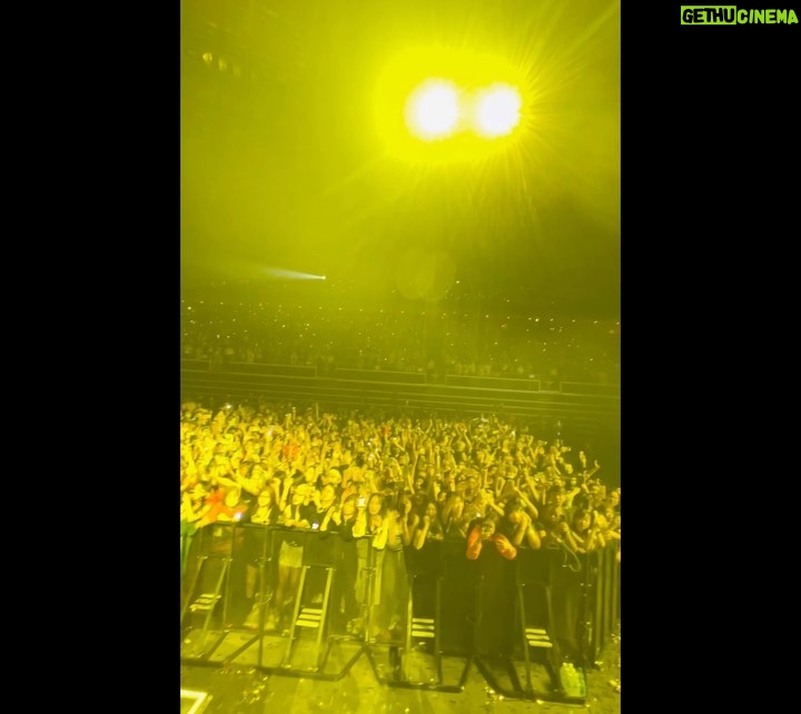 Jackson Wang Instagram - JACKSON WANG MAGIC MAN World Tour 2022 3rd Stop Singapore Singapore❤️ Hope u had fun and brought some thoughts home. It’s all about urself, Hope u all had a great Christmas 🎄 Ready for new year It’s a new start for u all and for me Be good to urself make ur own history cuz u the main role in ur story Til next time I appreciate u all and I love u all❤️ #MAGICMANWorldTour #JacksonWangWorldTour #jacksonwang #잭슨 #王嘉爾 #TEAMWANGrecords