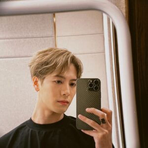 Jackson Wang Instagram - #MAGICMANWorldTour
#Malaysia 2nd stop
Had so much memories here
Various concert experiences, night life experiences, walking around the city🌃
Beautiful people❤️
Now 20 mins before i leave this amazing place
finally gettin Mamak …🥺
.
i wanna say thank u for all the experience and i hope everyone who came to the show could feel the message.
Find ur magic.

Off to #Singapore now.
.
3rd stop SINGAPORE ❤️🙏💋
.
#MAGICMAN 
#jacksonwang
@teamwang