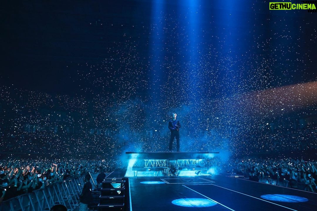 Jackson Wang Instagram - #MAGICMAN WORLD TOUR 2022 DAY 2 moments . DAY 3 today The world i made, The real me with no labels, no filter, and no tags. Hope u can relate and tell the difference . #MAGICMANWorldTour #JacksonWangWorldTour