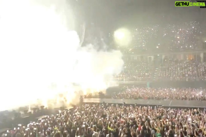 Jackson Wang Instagram - #MAGICMAN WORLD TOUR 2022 DAY 2 moments . DAY 3 today The world i made, The real me with no labels, no filter, and no tags. Hope u can relate and tell the difference . #MAGICMANWorldTour #JacksonWangWorldTour