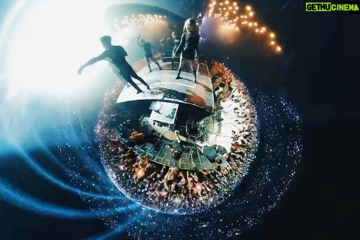 Jackson Wang Instagram - #MAGICMAN WORLD TOUR 2022 DAY 2 moments . DAY 3 today The world i made, The real me with no labels, no filter, and no tags. Hope u can relate and tell the difference . #MAGICMANWorldTour #JacksonWangWorldTour