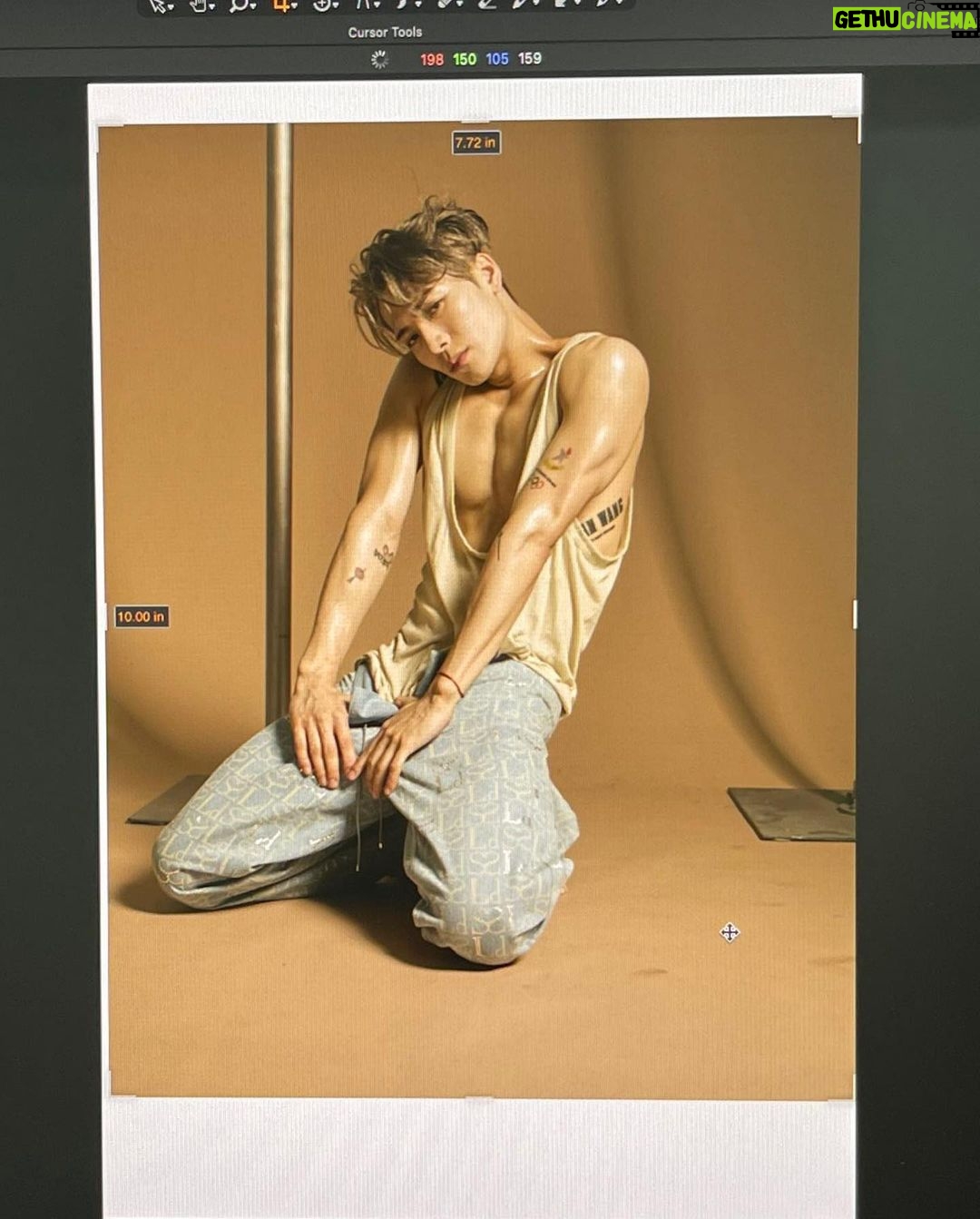 Jackson Wang Instagram - OCT < anniversary > cover @voguesingapore Bcut . #MAGICMAN Kiss me on tour 💋