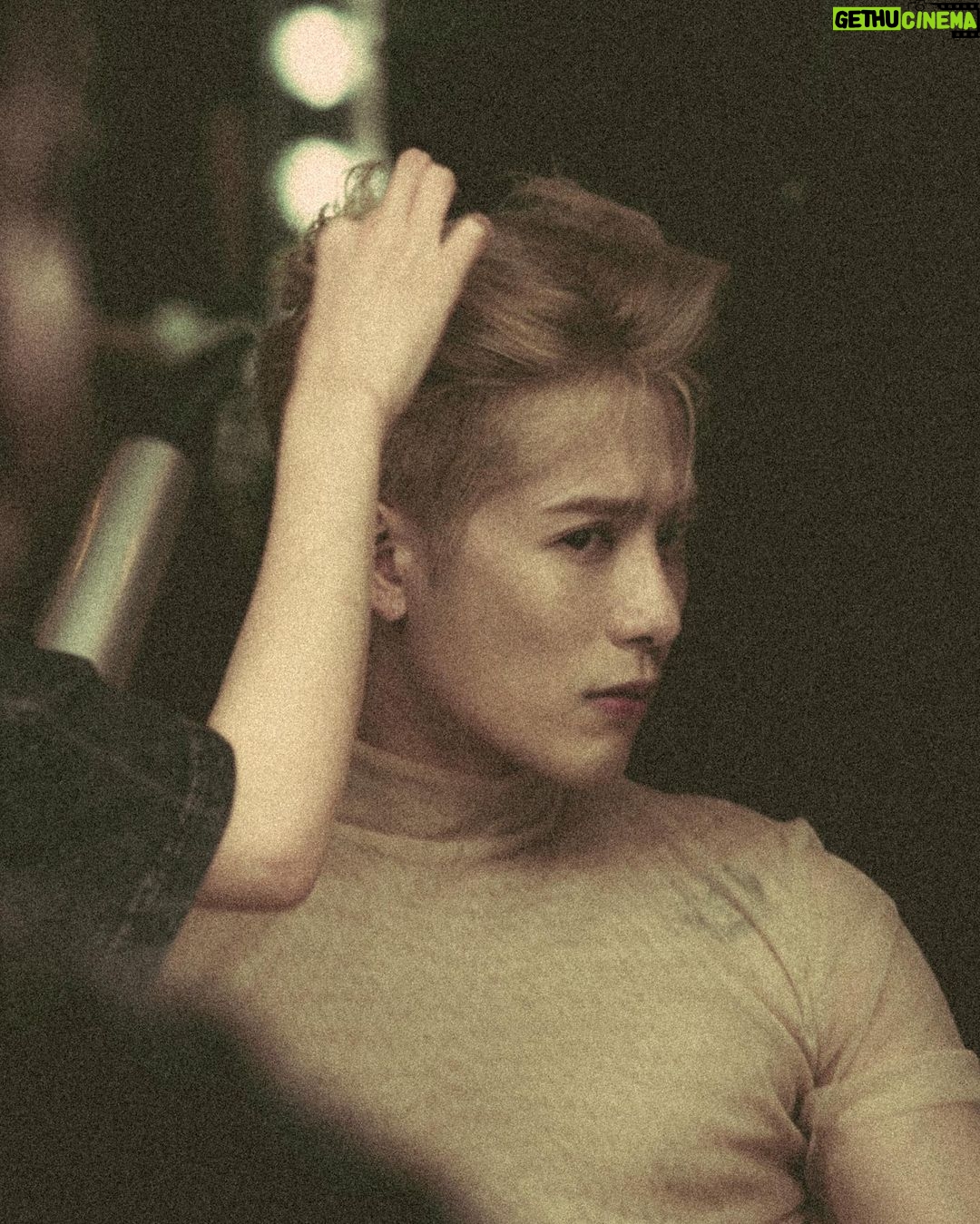 Jackson Wang Instagram - #MAGICMAN album in 2 days + #Blue music video . First physical album Would love to travel π . ALBUM PRE-ORDER LINK IN BIO . #JacksonWangBlue #jacksonwang #μμ¨ #ηεηΎ #TEAMWANGrecords @teamwang