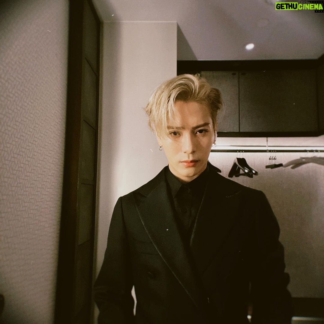 Jackson Wang Instagram - #MAGICMAN album in 7 days. . Are we ready๐? . Pre- order in bio . @teamwang @88rising #jacksonwang #์ญ์จ #็ๅ็พ