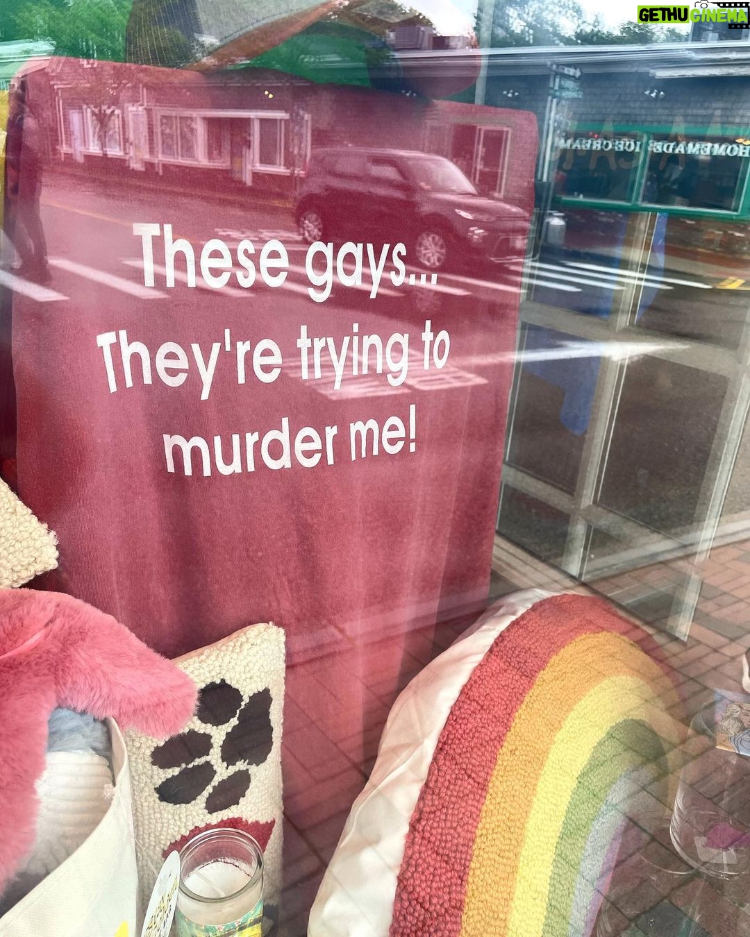 Jacqueline Emerson Instagram - โค๏ธ๐งก๐๐๐๐๐ค๐๐#provincetown priiiiiiide baby xx Provincetown, Massachusetts
