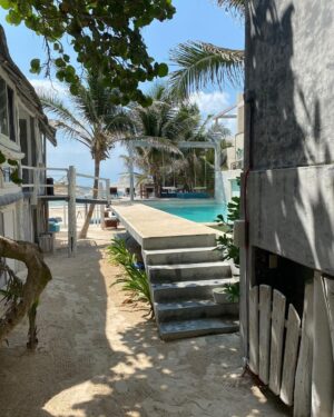Jade Ramsey Instagram - Tulum snaps 🦩🐚🌴 @posadalamartulum