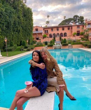 Jade Ramsey Instagram - Drinking martinis on a diving board 🍸