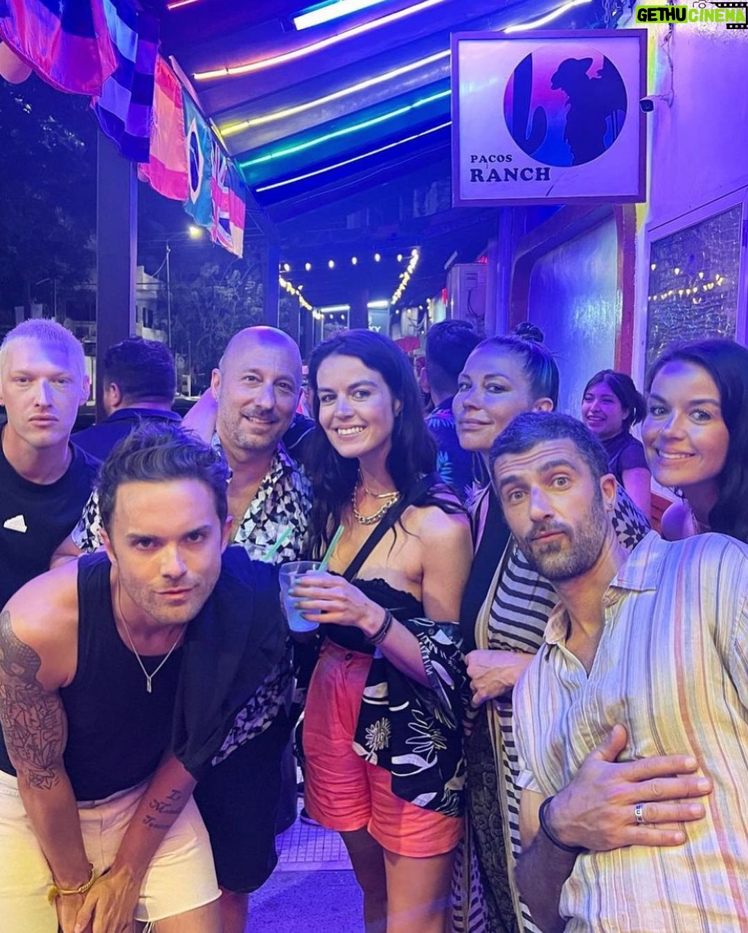 Jade Ramsey Instagram - Holiday snaps 📸 @riveradelrio Rivera Del Rio