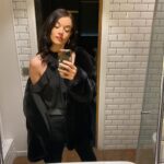 Jade Ramsey Instagram - …spent 2 days eating cheese for breakfast (and dressing Sprock in a beret!) 👀🧀❤️ Hôtel Whistler