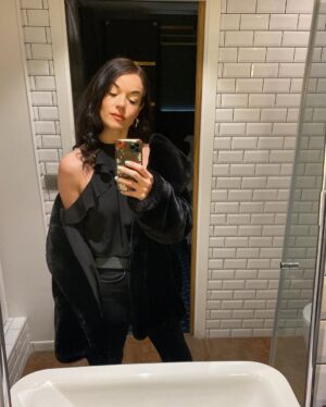 Jade Ramsey Instagram - …spent 2 days eating cheese for breakfast (and dressing Sprock in a beret!) 👀🧀❤️