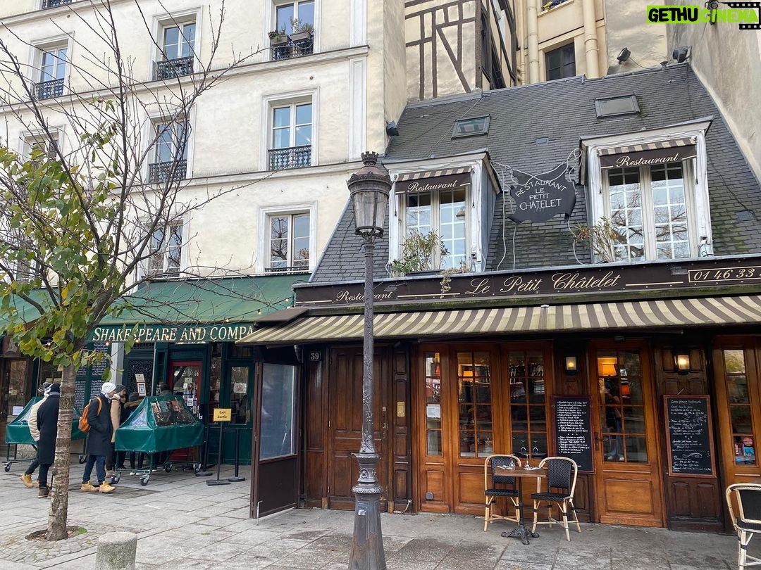 Jade Ramsey Instagram - Paris, je t’aime 🥐🍷🫶🏻 Paris, France